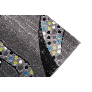 Sivý koberec s moderným vzorom