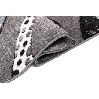 Sivý koberec s moderným vzorom