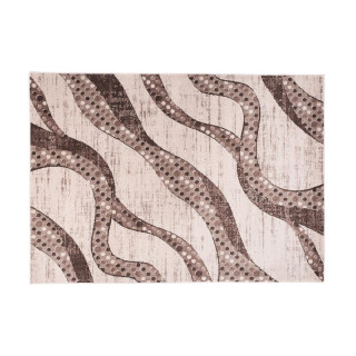 Koberec v béžovej farbe so vzorom