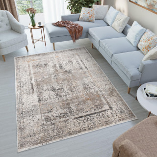 Moderný koberec s ornamentmi