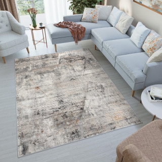 Krémový koberec s pásikavým vzorom