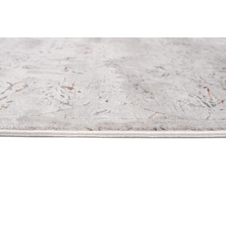 Krémový koberec s ornamentom