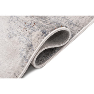 Vzorovaný moderný koberec