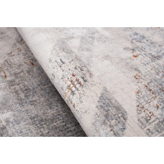 Vzorovaný moderný koberec