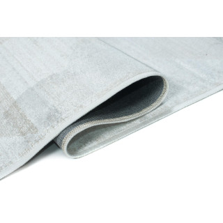 Krémový koberec so vzorom