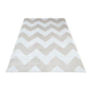 Moderný koberec so vzorom v jemných farbách