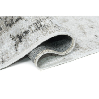 Krémovo-strieborný koberec so vzorom