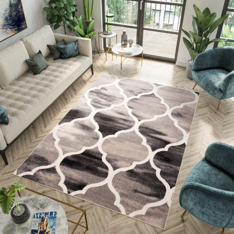 Moderný koberec so vzorom