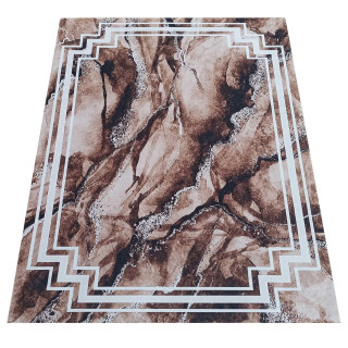 Moderný vzorovaný koberec v hnedej farbe