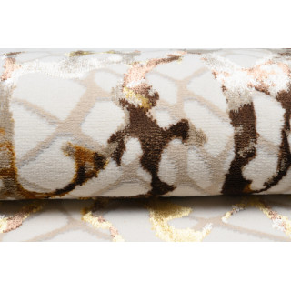 Krem preproga z zlatim vzorcem