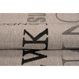 Bež preproga v modernem slogu