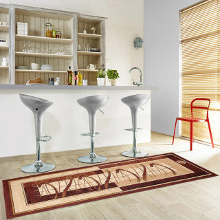 Hnedý koberec s jednoduchým vzorom