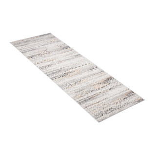 Biely metrážny koberec so vzorom