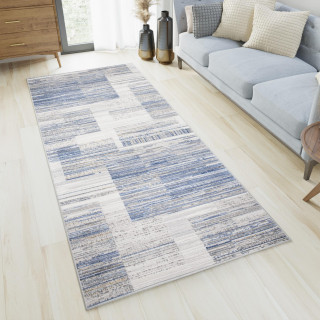 Modrý metrážny koberec