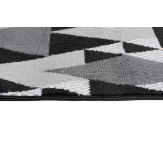 Metrážny koberec so vzorom