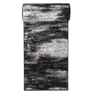 Vzorovaný metrážny koberec čiernej farby