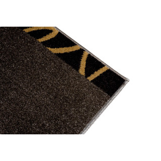 Metrážny sivý koberec