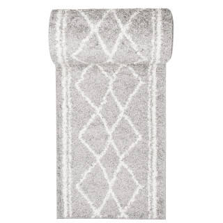 Metrážny sivý koberec so vzorom