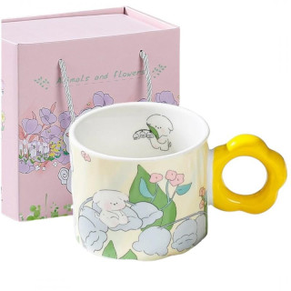 Žltý kvetinový hrnček s lyžičkou + krabička