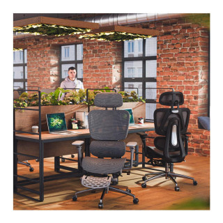 Ergonomski črn fotelj Mark Adler EXPERT 7.9 BLACK