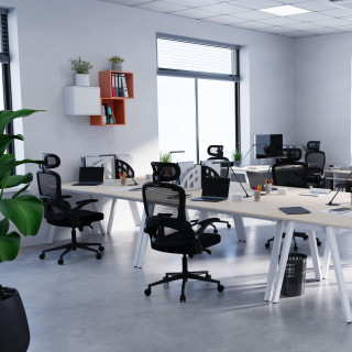 Ergonomski črn stol Diablo V-Light