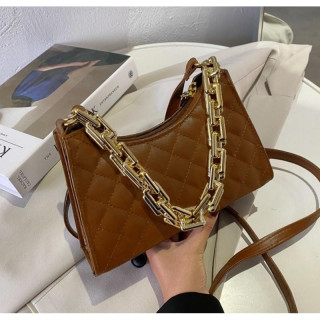 Rjava prešita torbica z verižico