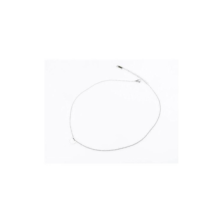 Ženska ogrlica z dekoracijo