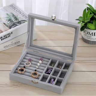 Škatla za nakit iz sivega velurja