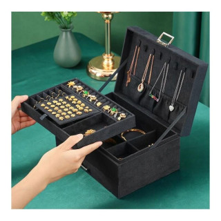 Elegantna črna škatlica za nakit