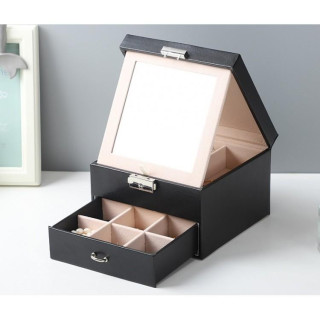 Črna elegantna škatlica za nakit