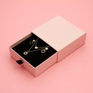 Darilna škatla za nakit v oranžni barvi