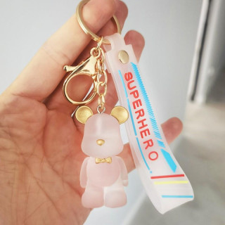 Prosojen roza obesek z medvedkom