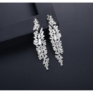 Poročni uhani s cirkoni