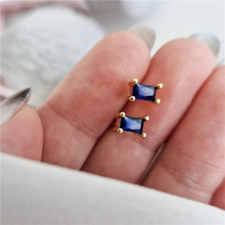 Pozlačeni uhani z modrim cirkonom