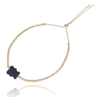 Pozlačena zapestnica zlate barve na roki