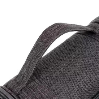 Siva viseča kozmetična torbica