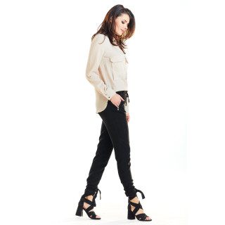 Klasična bež ženska srajca z žepi na prsih