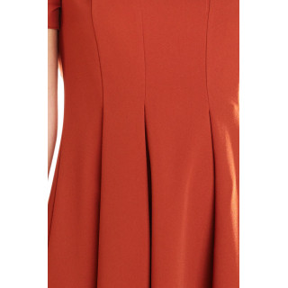 Ženska romantična obleka s širokim krilom opečnate barve