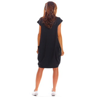 Ohlapna ženska črna obleka z velikimi žepi