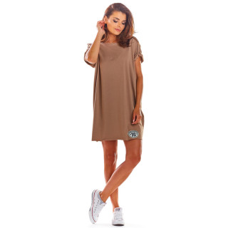 Bež ohlapna ženska obleka s kratkimi rokavi