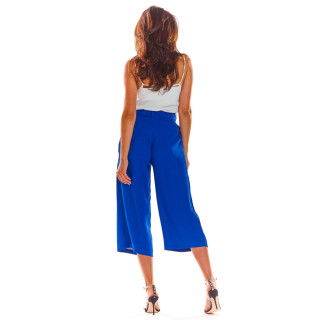 Modne ženske hlače za poletje v modri barvi