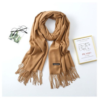 Elegantna rjava ženska ruta z resicami