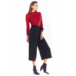 Ženski oprijet pulover z okrasnimi gumbi v bordo barvi