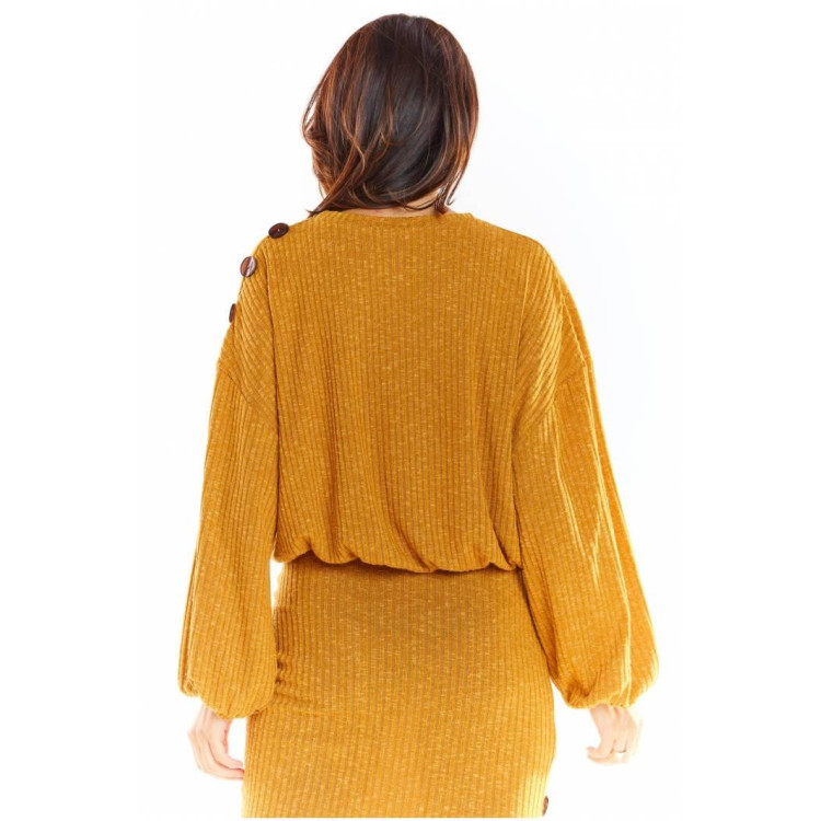 Oversize ženski pulover kamelje barve s kimono rokavi