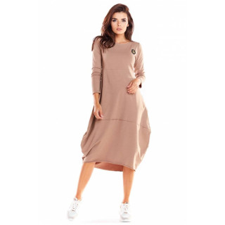 Ženska športna obleka z dolgimi rokavi v bež barvi