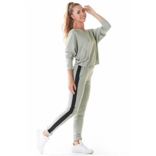 Kratek ženski pulover mint barve s širokim krojem