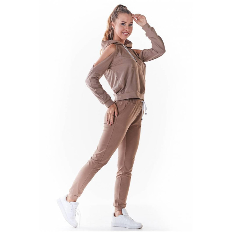 Ženska tanka trenirka v bež barvi