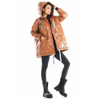 Ženska prešita jakna oversize kroja v bež barvi