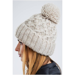 Topla bež ženska kapa za zimo