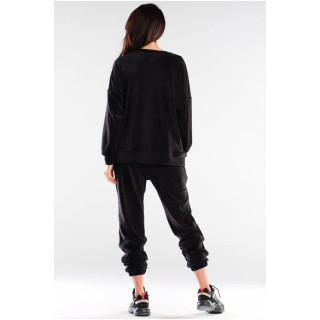 Ženski oversize pulover iz črnega velurja